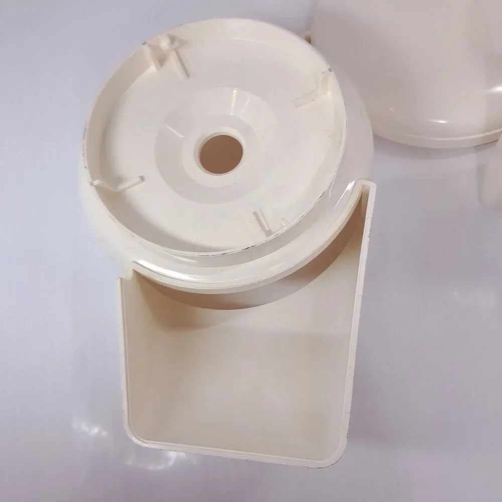 Sunbeam Oskar Food Processor 14081 chute lid pusher shredding slicing disc part